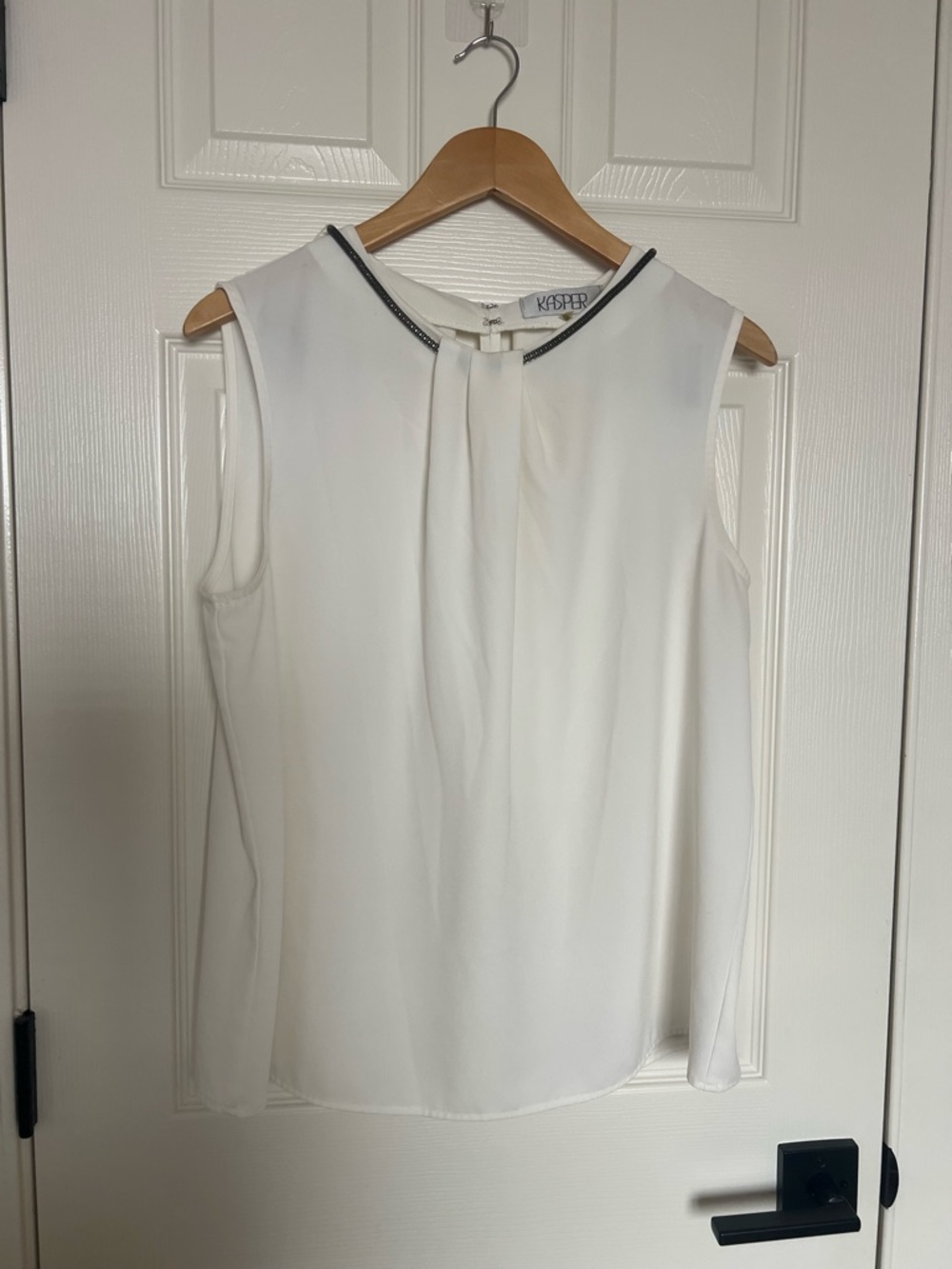Kasper White Sleeveless Pleated Neck Summer Office Wear Blouse with Chain Trim
